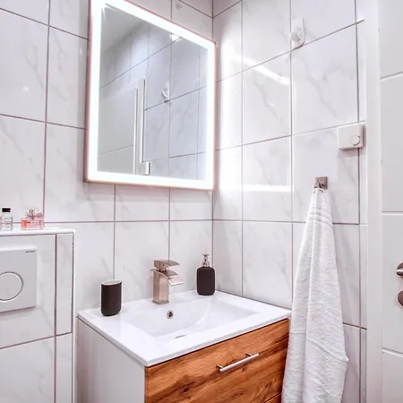 Апартаменты Neu Life&work In Muelheim Mit Garten *