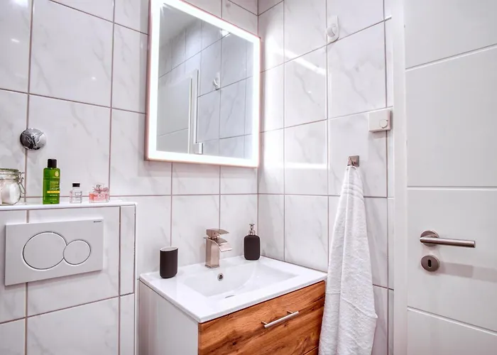 Appartement Neu Life&work In Muelheim Mit Garten *